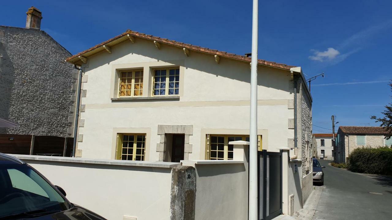 Maison typique royannaise dans un quartier calme Extérieur photo